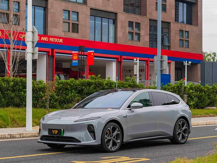 Фото 1 - Nio ET5T