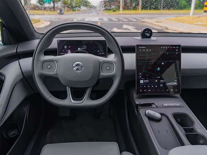 Фото 16 - Nio ET5T