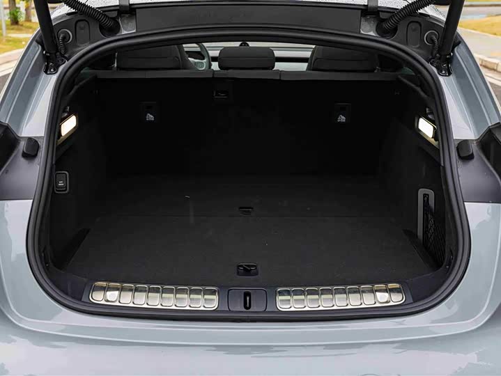 Фото 18 - Nio ET5T