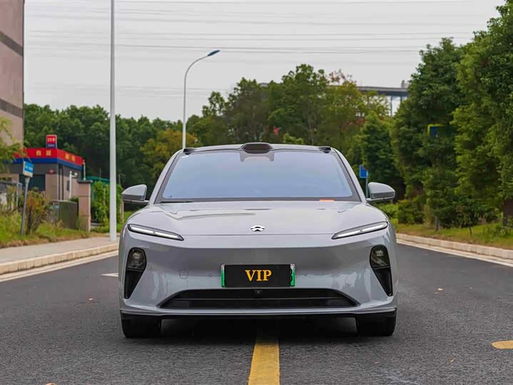 Фото 2 - Nio ET5T