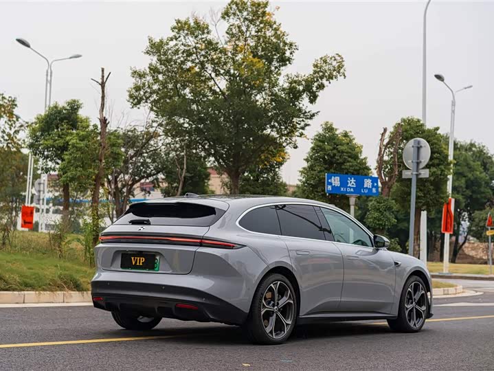 Фото 4 - Nio ET5T