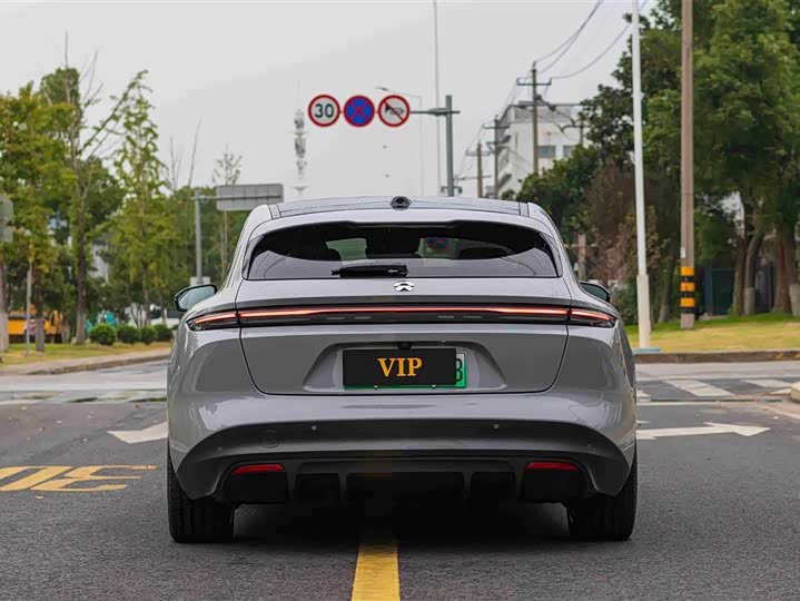 Фото 5 - Nio ET5T