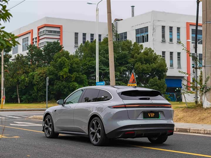 Фото 6 - Nio ET5T