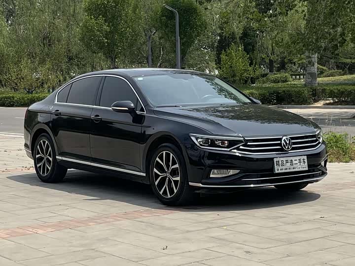 Фото 3 - Volkswagen Magotan