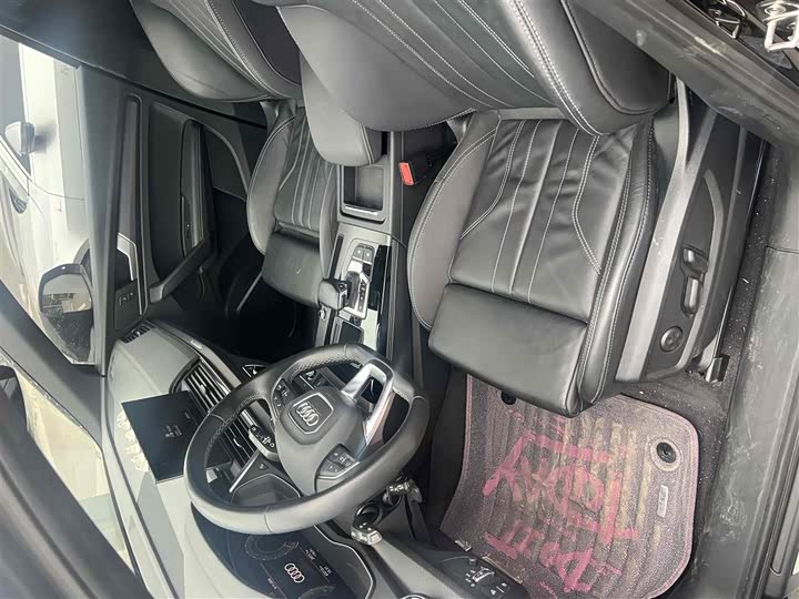 Фото 2 - Audi Q5L