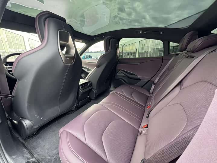 Фото 4 - Xiaomi SU7