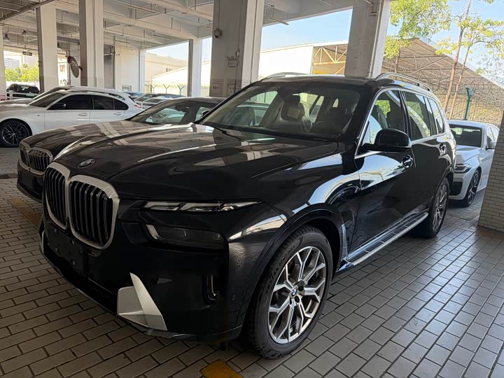 Фото 2 - BMW X7
