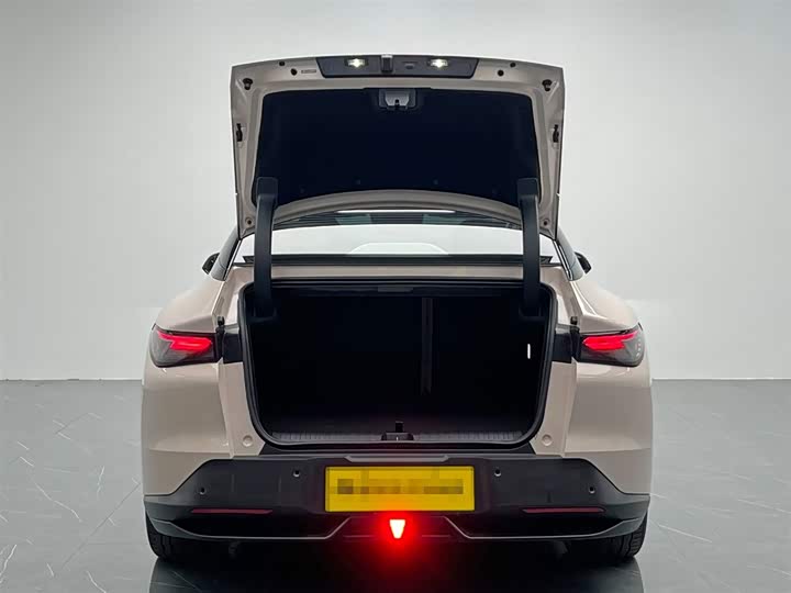 Фото 10 - BAIC Arcfox Alpha S5