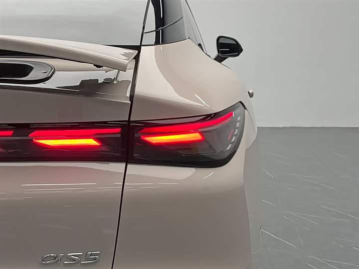 Фото 12 - BAIC Arcfox Alpha S5