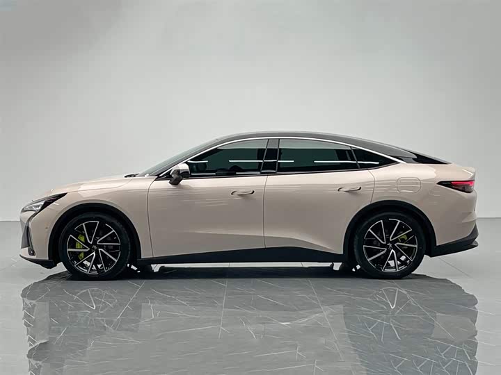 Фото 3 - BAIC Arcfox Alpha S5