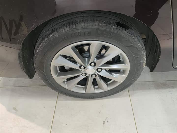 Фото 26 - Buick GL8 ES