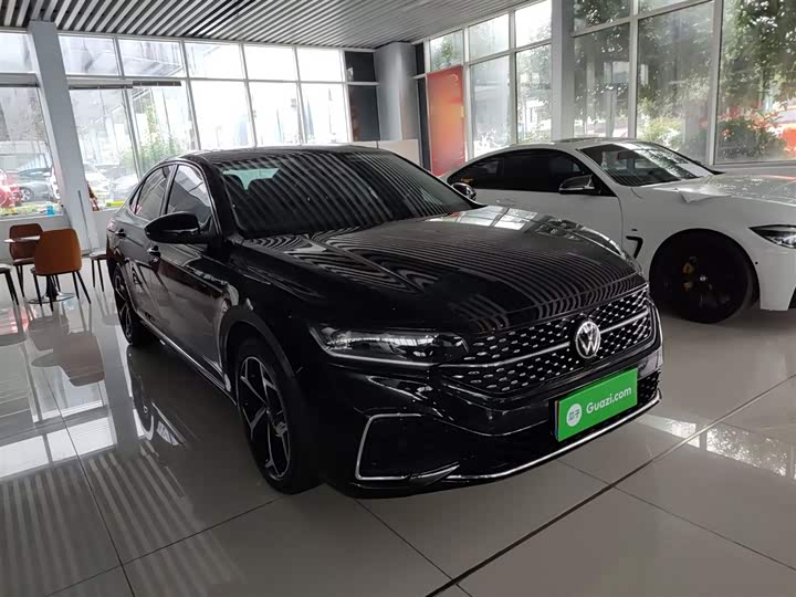 Фото 4 - Volkswagen Passat