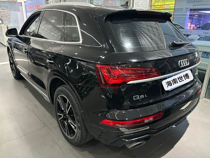 Фото 7 - Audi Q5L