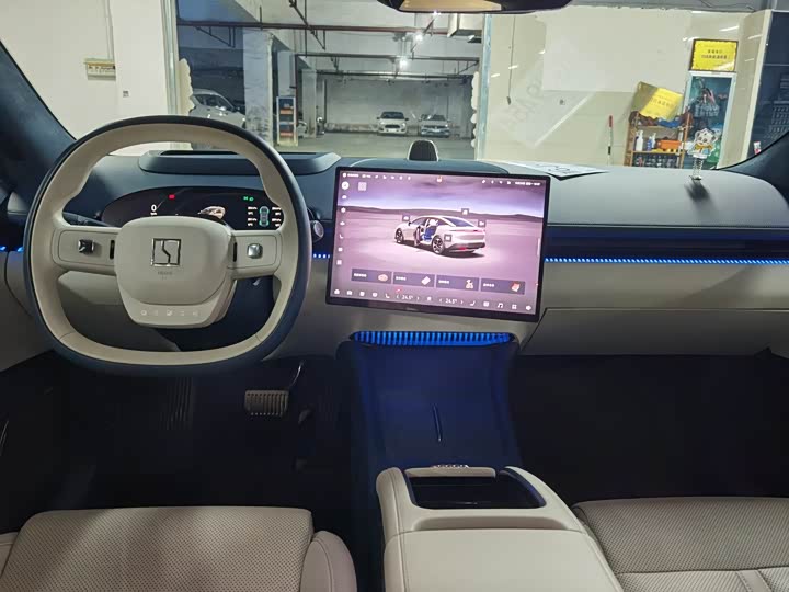 Фото 9 - Zeekr 007