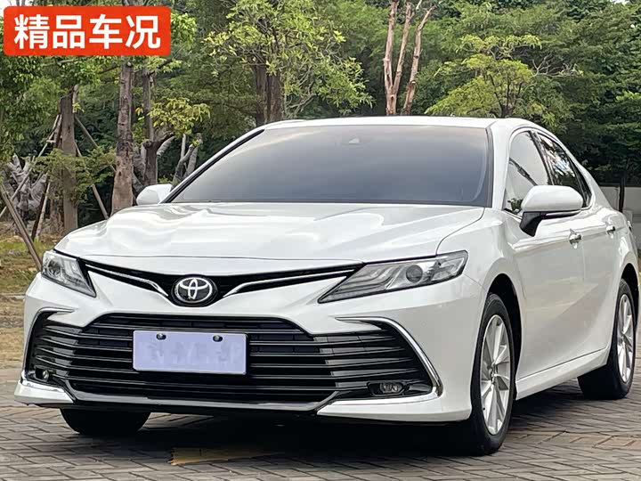 Фото 1 - Toyota Camry