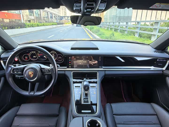 Фото 8 - Porsche Panamera