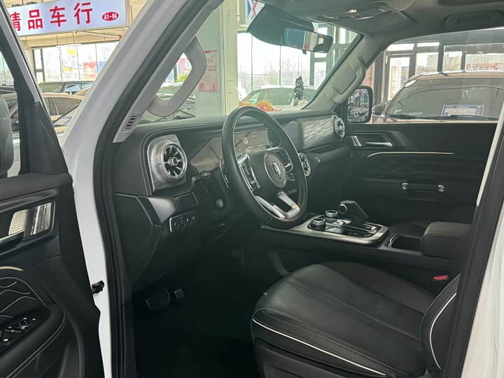 Фото 8 - Tank 300