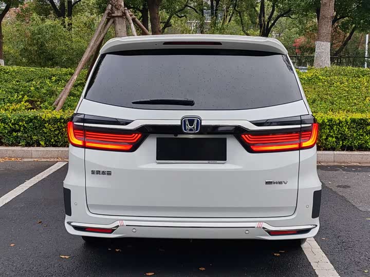 Фото 4 - Honda Elysion