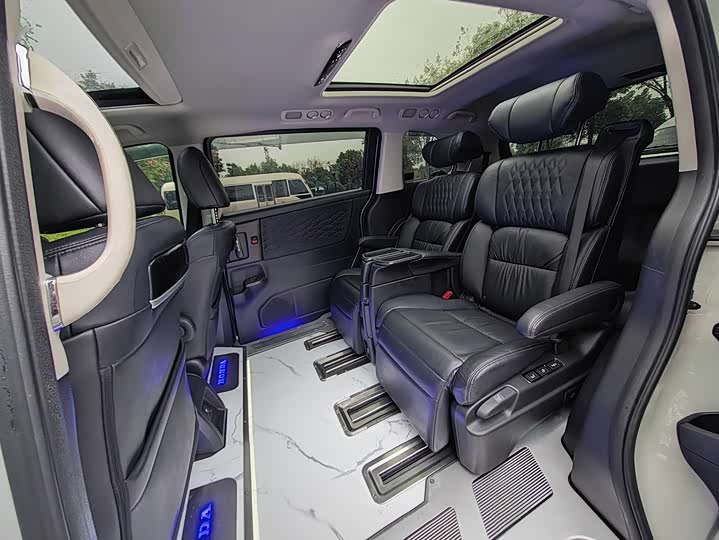 Фото 7 - Honda Elysion