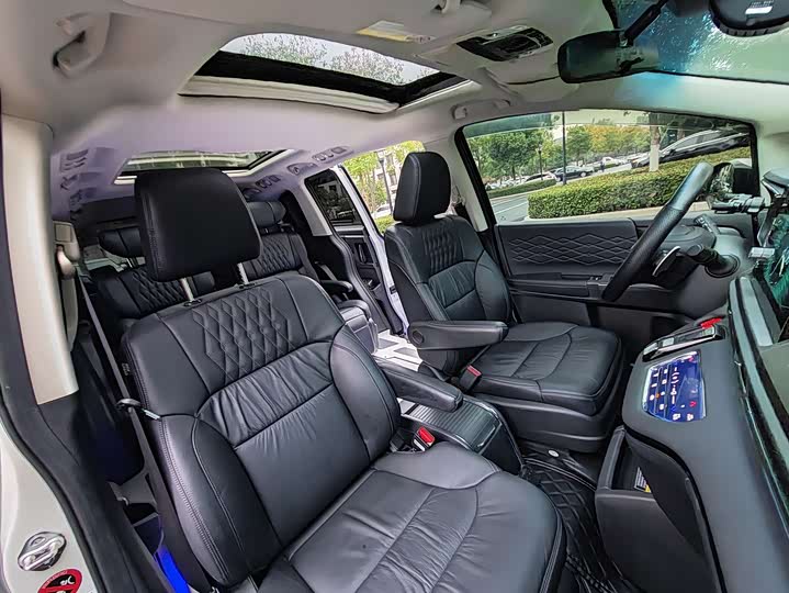 Фото 9 - Honda Elysion