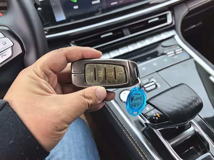 Фото 9 - Changan CS85 Coupe