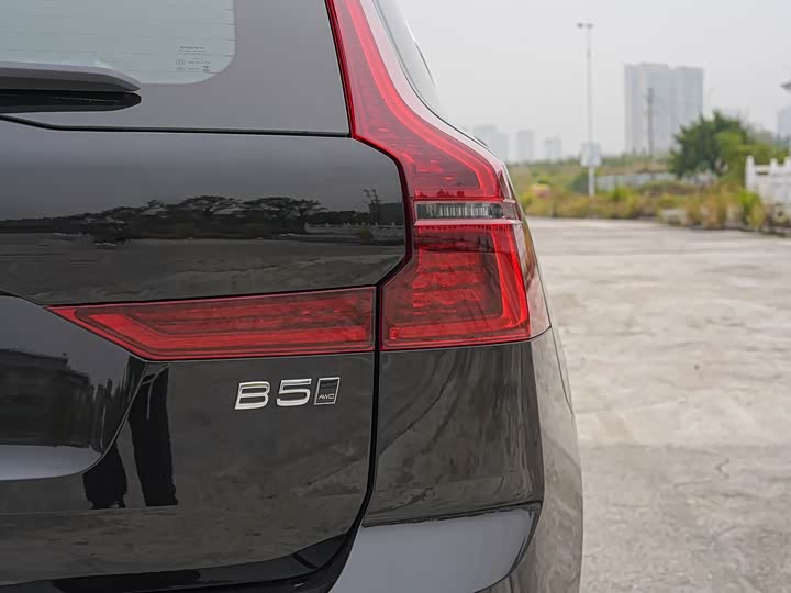 Фото 11 - Volvo XC60