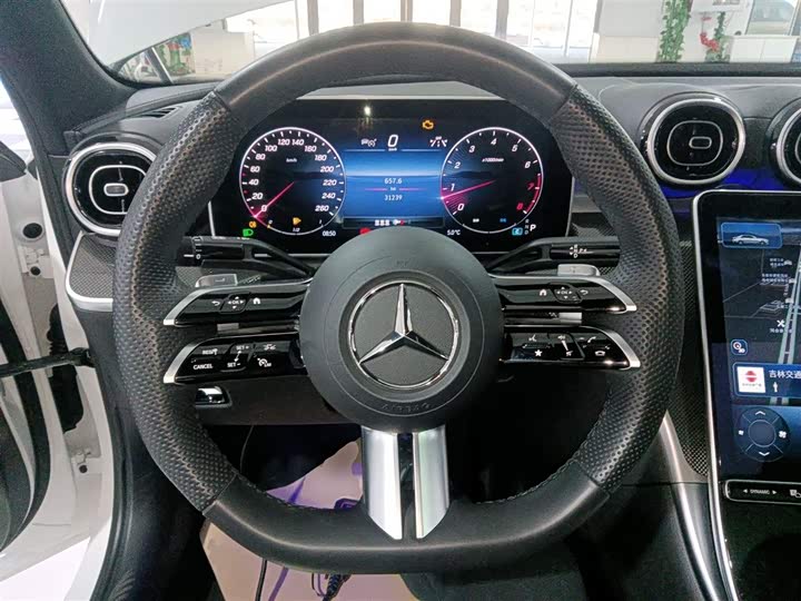 Фото 11 - Mercedes-Benz C-Class