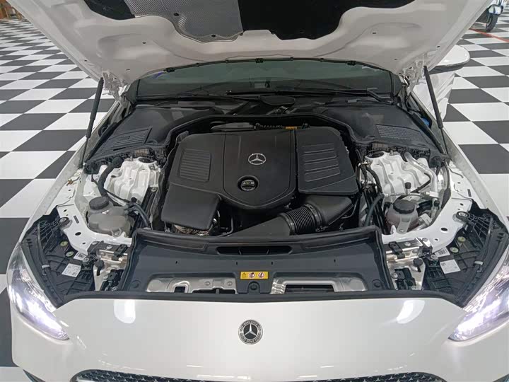 Фото 20 - Mercedes-Benz C-Class