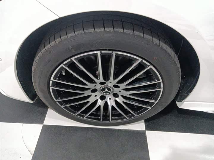 Фото 23 - Mercedes-Benz C-Class