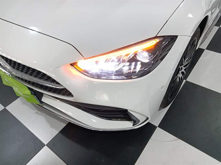 Фото 24 - Mercedes-Benz C-Class