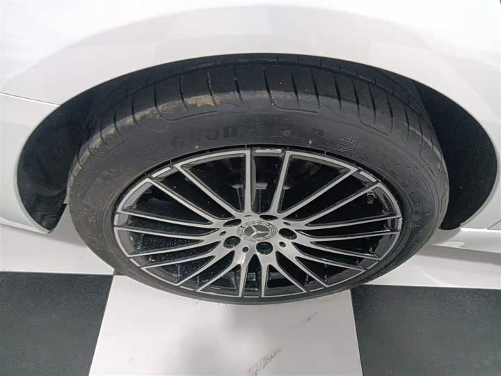 Фото 26 - Mercedes-Benz C-Class