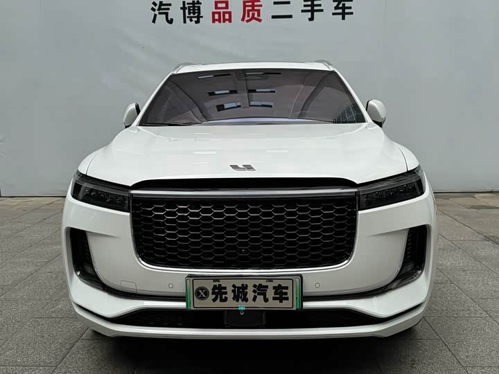 Фото 2 - LiXiang One