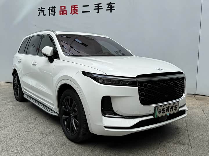 Фото 3 - LiXiang One