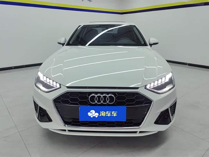 Фото 2 - Audi A4L