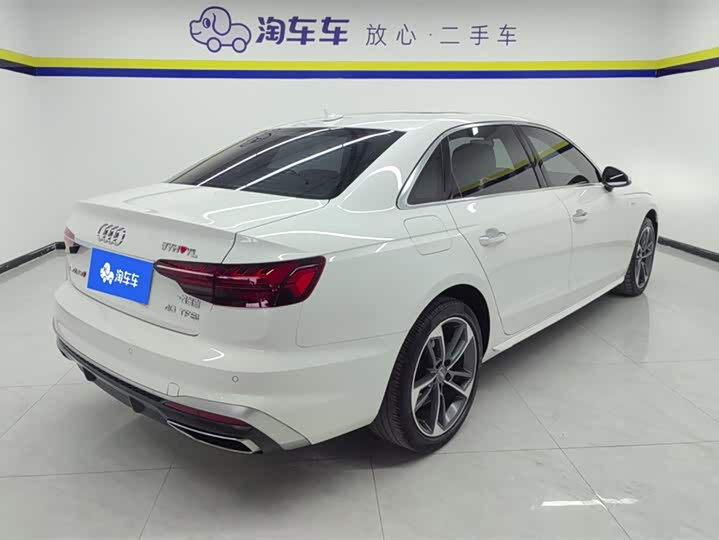 Фото 3 - Audi A4L