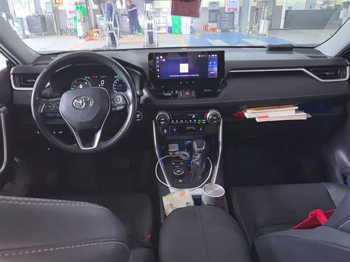 Фото 10 - Toyota Wildlander