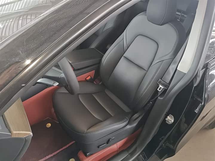 Фото 15 - Tesla Model Y