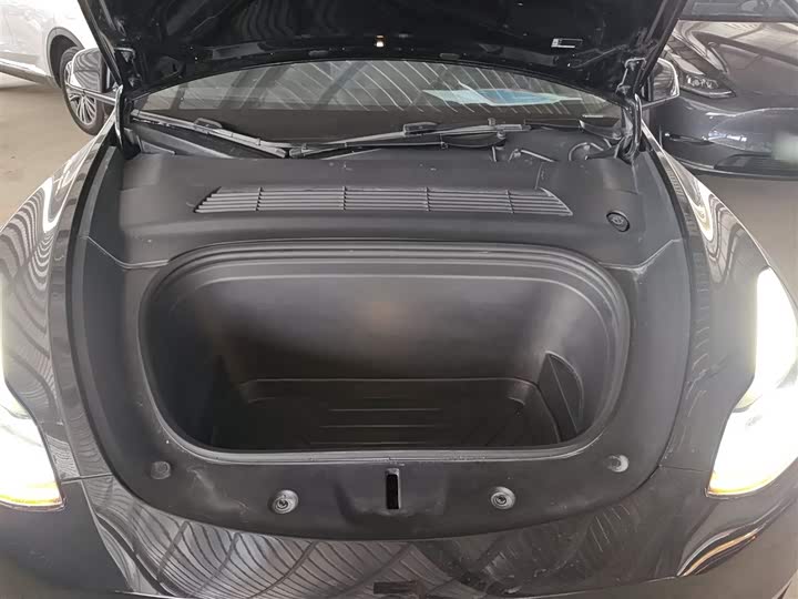 Фото 20 - Tesla Model Y