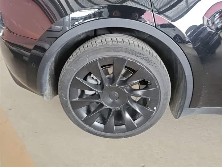 Фото 26 - Tesla Model Y