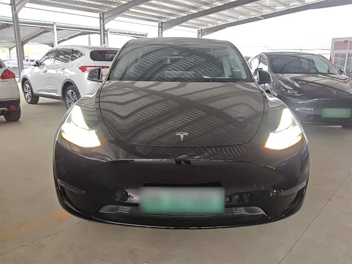 Фото 3 - Tesla Model Y