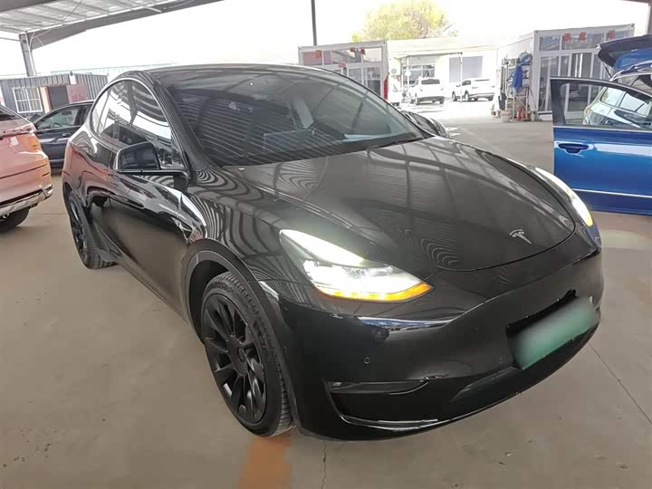Фото 4 - Tesla Model Y