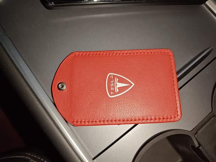 Фото 9 - Tesla Model Y