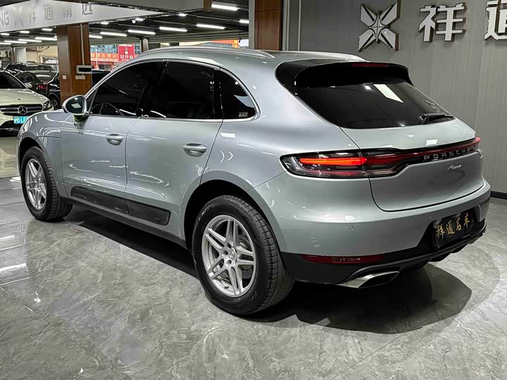 Фото 10 - Porsche Macan