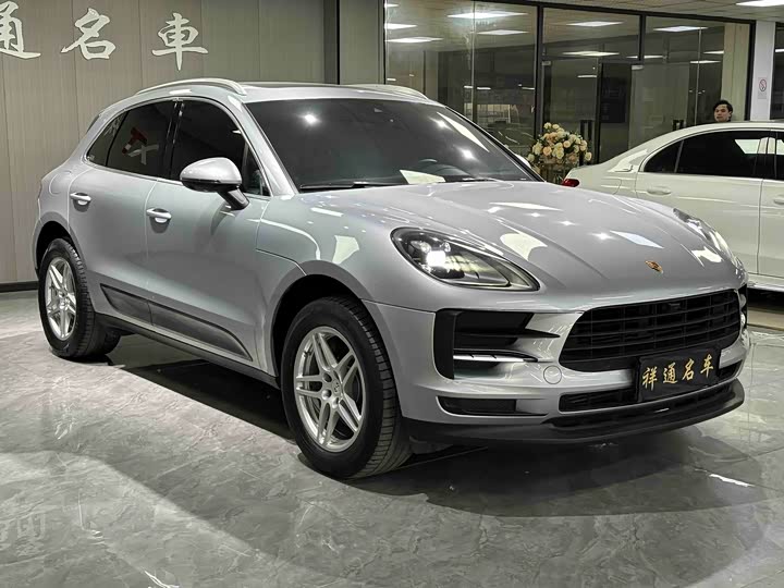 Фото 2 - Porsche Macan