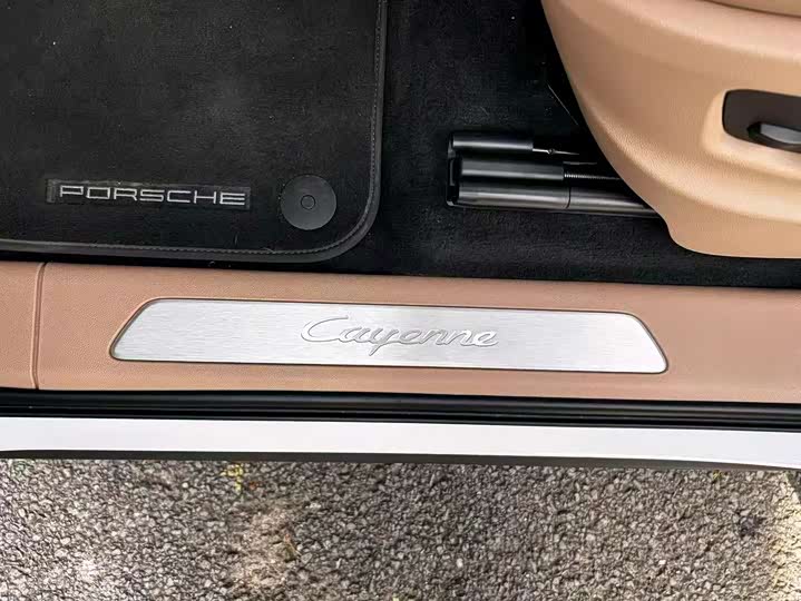 Фото 10 - Porsche Cayenne