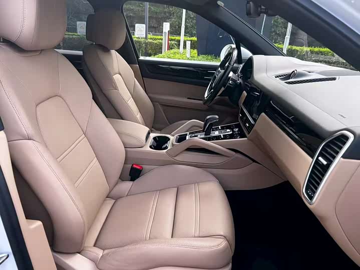 Фото 12 - Porsche Cayenne