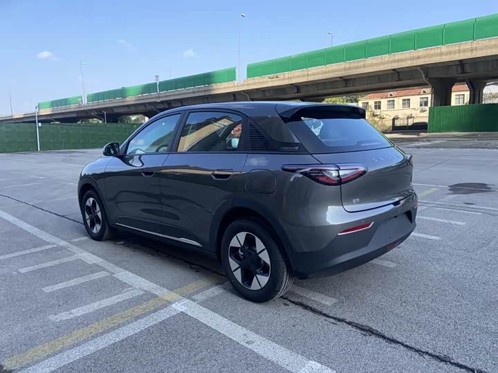 Фото 7 - Geely Galaxy Geome