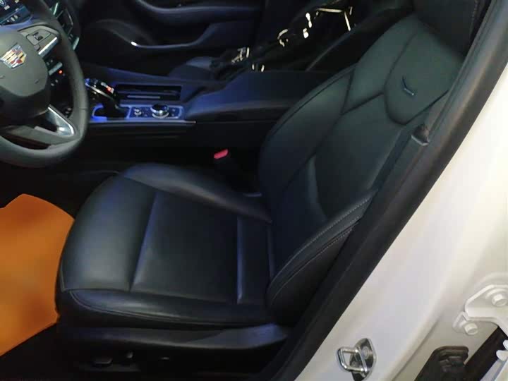 Фото 15 - Cadillac CT5