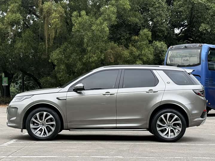 Фото 18 - Land Rover Discovery Sport