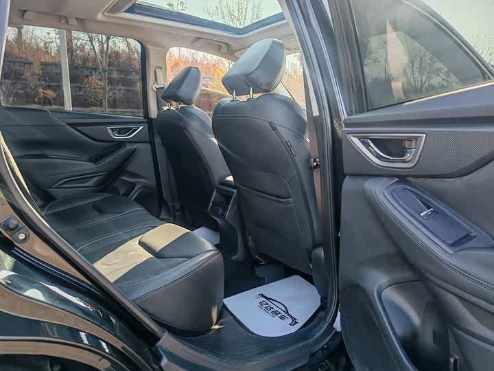 Фото 17 - Subaru Forester